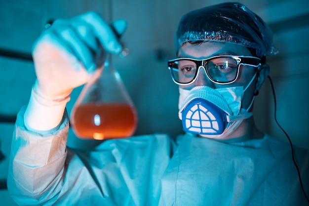 Jak poprawić bezpieczeństwo pracy w przemyśle chemicznym dzięki nowoczesnym rozwiązaniom technicznym?