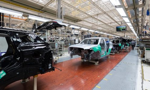 Jak taśmy samoprzylepne mogą zrewolucjonizować procesy produkcyjne w branży motoryzacyjnej?